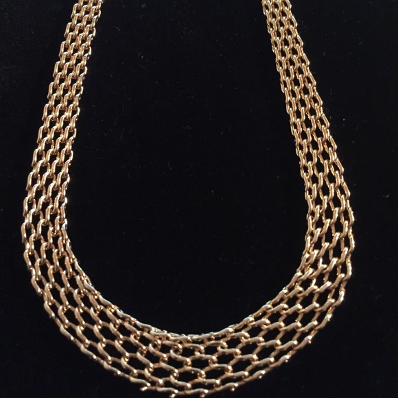 Beautiful Gold Tone Mesh Necklace - Picture 1 of 3